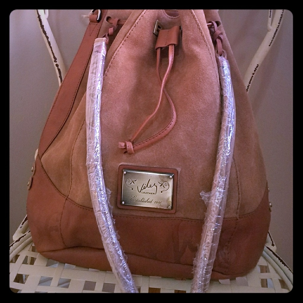 Beautiful Leather Handbag. "BRAND NEW"